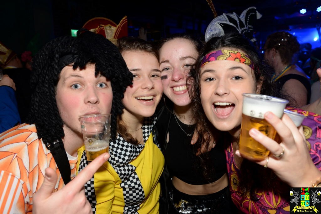 ../Images/Carnavals vrijdagavond in VdG 271.jpg